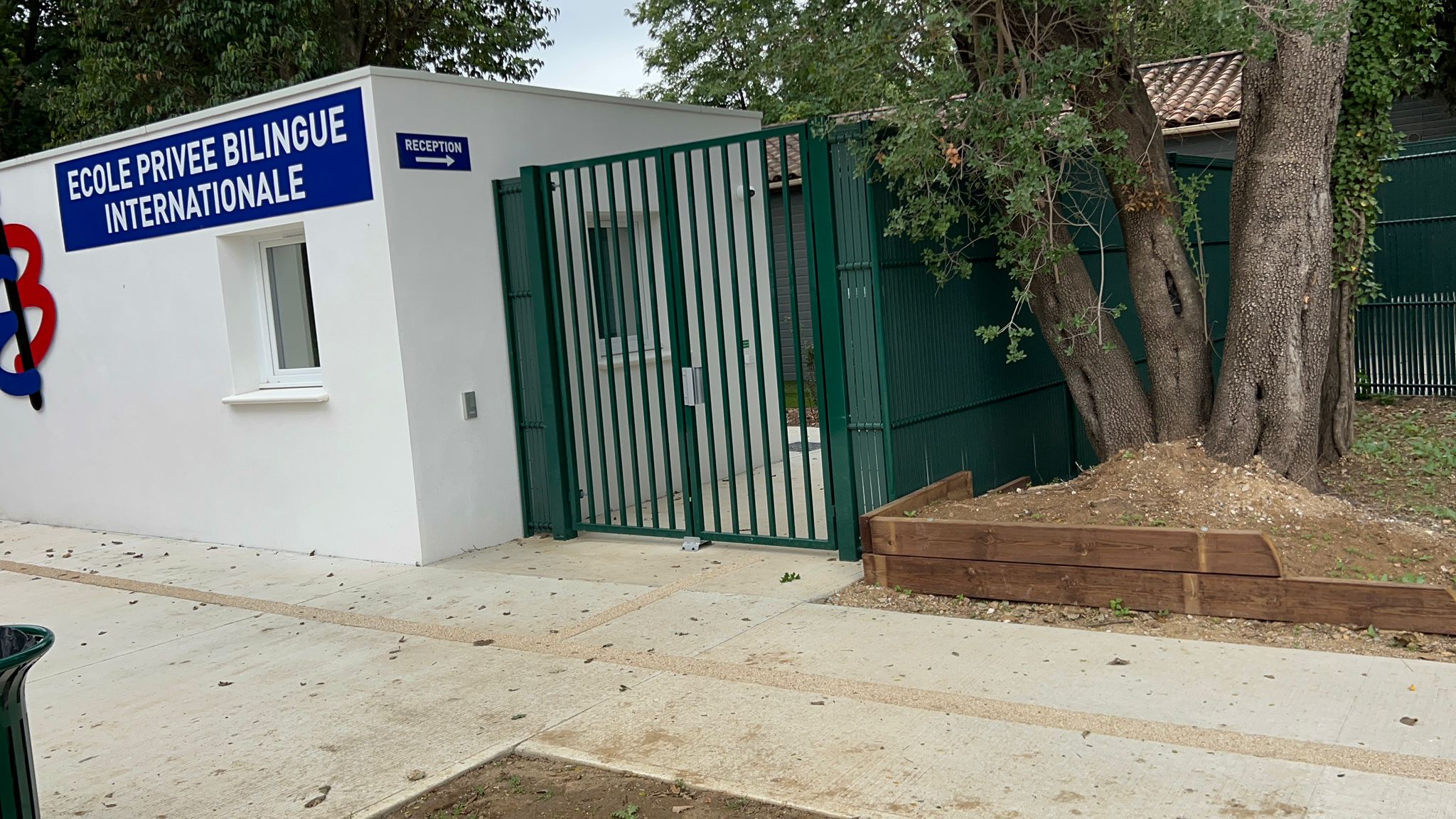 Sécurité et fiabilité pour les établissements publics et scolaires