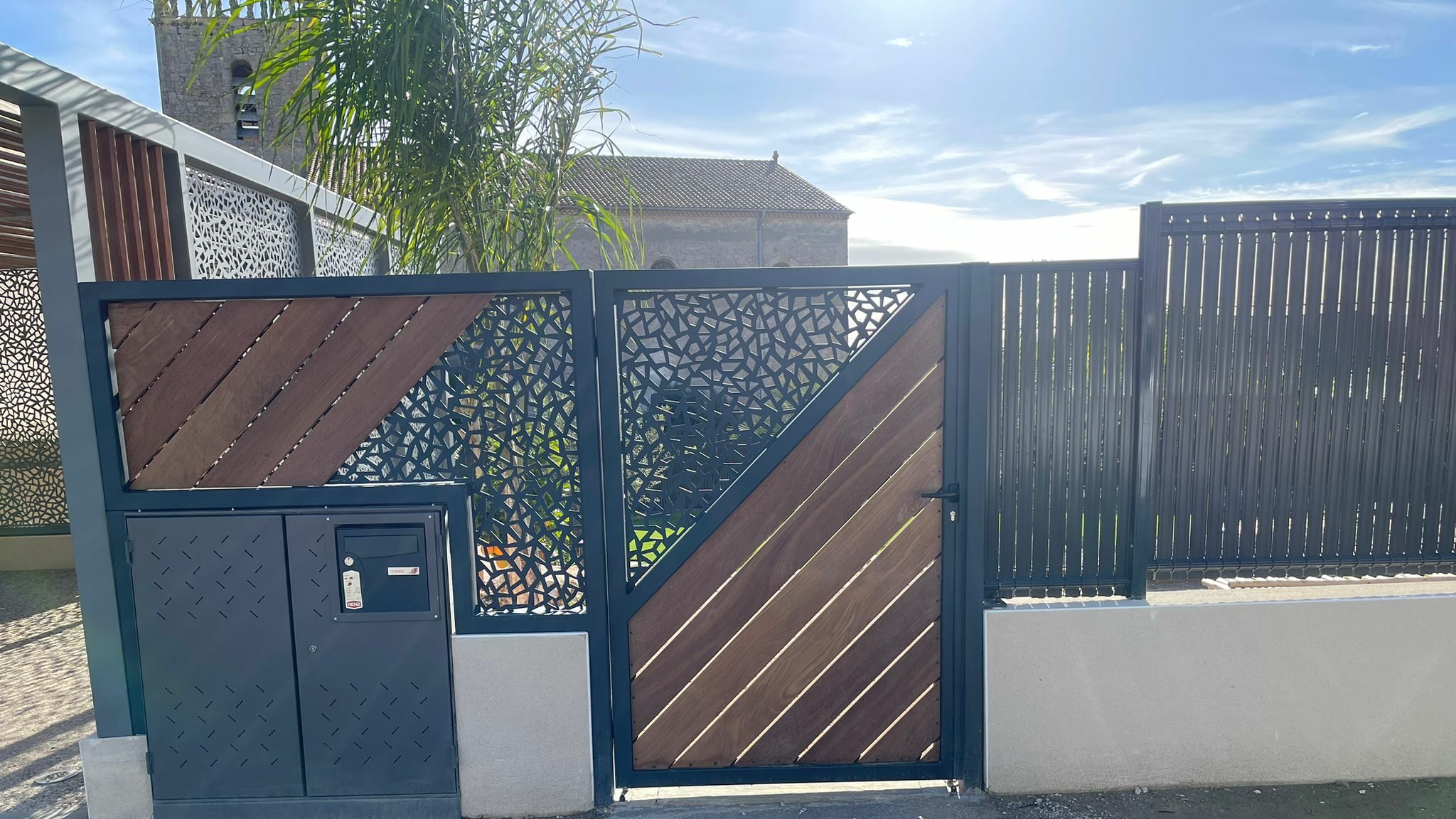 Portail design & sécurité : l’élégance au service de votre extérieur